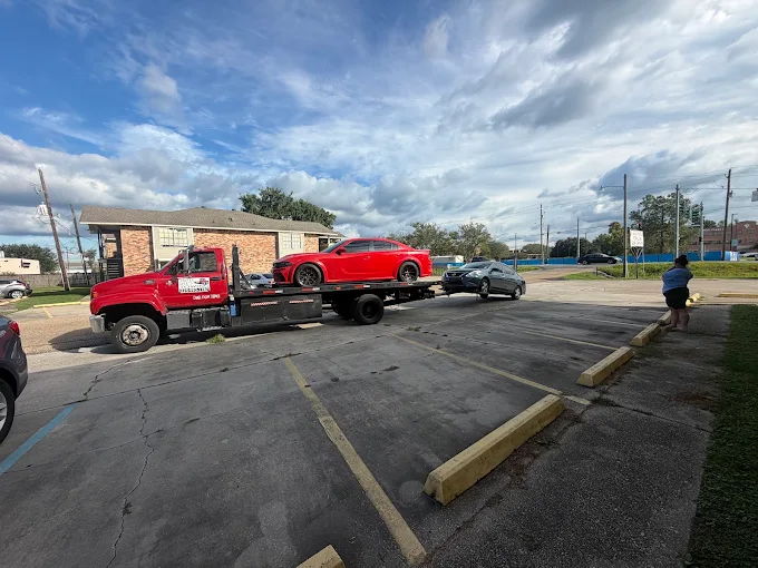Triple Dee's Towing LLC towing and roadside work photo 3