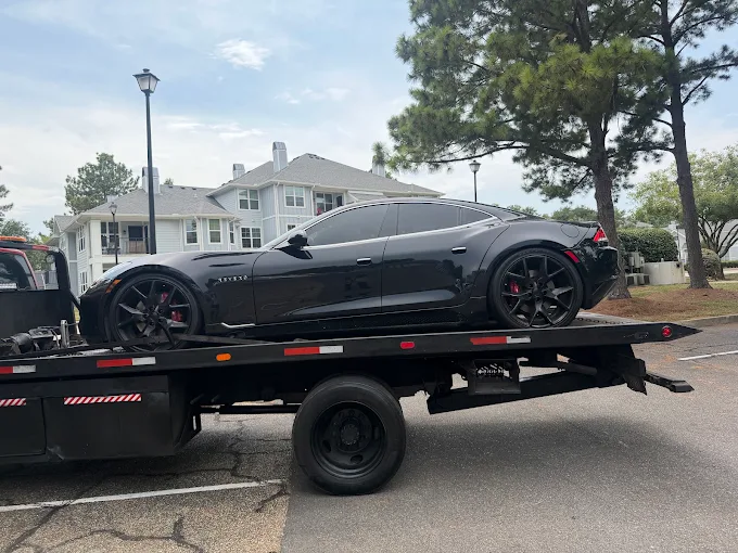 Triple Dee's Towing LLC towing and roadside work photo 18